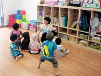 仙台市青葉区一番町にあり、働くお母さんが安心してお子様を預けられる保育園です。一時預りも受付けます。